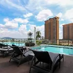 Bukit Bintang Homestay, Klcc View, Fit Up 7-8 Pax, 2B1R