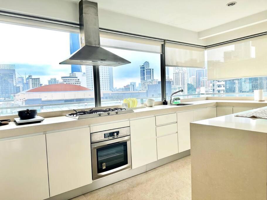 Pangsapuri Bukit Bintang Homestay, Klcc View, Fit Up 7-8 Pax, 2b1r