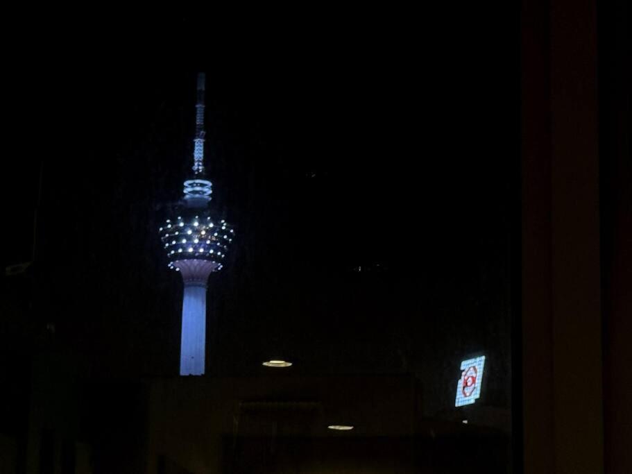 Pangsapuri Bukit Bintang Homestay, Klcc View, Fit Up 7-8 Pax, 2b1r *