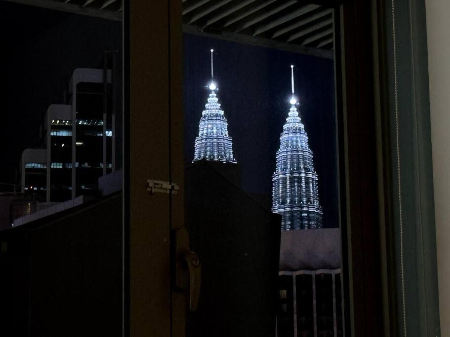 Pangsapuri Bukit Bintang Homestay, Klcc View, Fit Up 7-8 Pax, 2b1r Kuala Lumpur