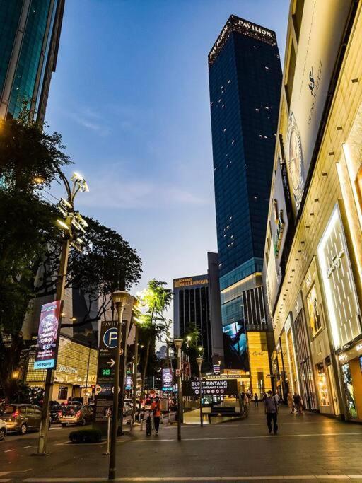 Bukit Bintang Homestay, Klcc View, Fit Up 7-8 Pax, 2b1r Kuala Lumpur
