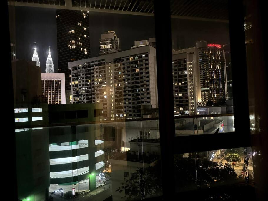 Pangsapuri Bukit Bintang Homestay, Klcc View, Fit Up 7-8 Pax, 2b1r *